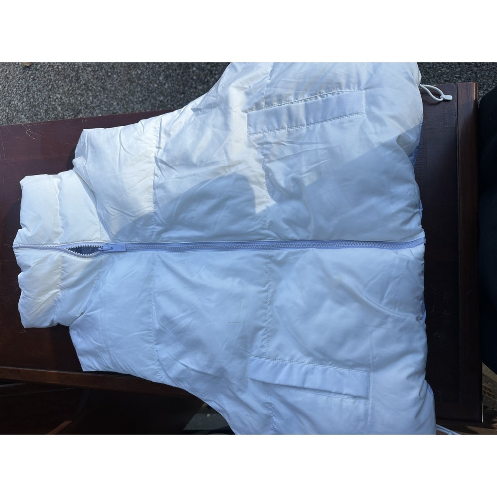 Snow White puffer vest reversible to baby blue down filled sz L